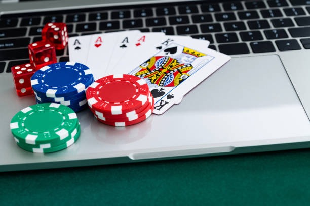 sinarjo AduQ live table with dealer and player cards visible